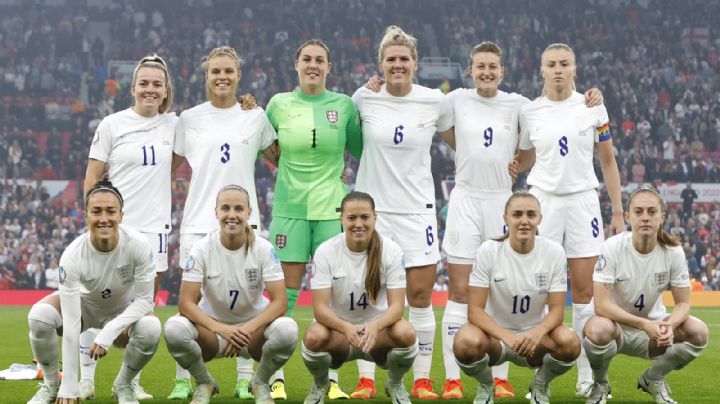 Jugadoras de la selección inglesa piden cambiar el color del short blanco debido a la menstruación