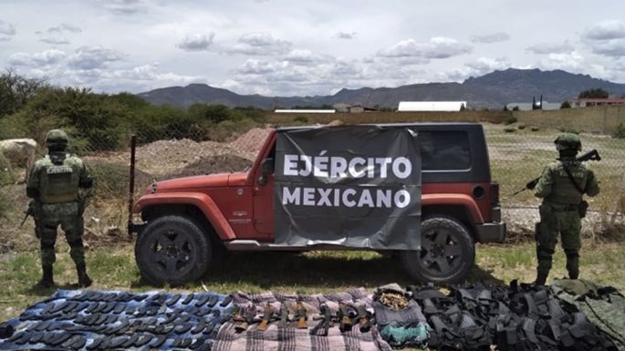 Sedena presume el aseguramiento de 16 armas de fuego y 2.5 kilos de droga, en Zacatecas