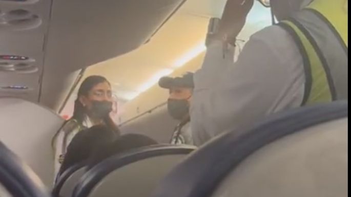 Familia indígena fue bajada de vuelo de Aeroméxico; investigan si hubo discriminación (Video)