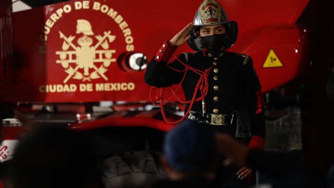 CDMX destinará 115 mdp para compra de uniformes y equipamiento de bomberos