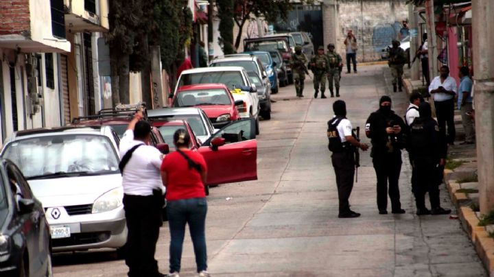 Líder de autodefensa se deslinda del crimen de Fredid Román; acusa nexo de familia del periodista con CJNG