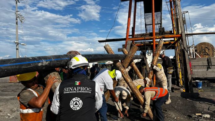 Plan de rescate del gobierno tardaría 11 meses: Familiares de mineros