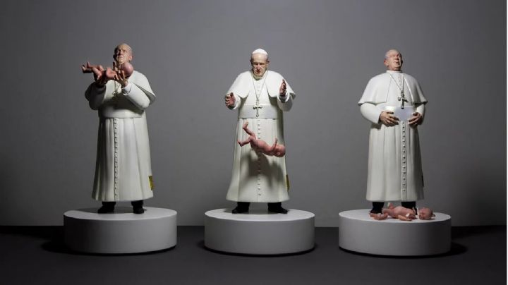 Escultura del Papa Francisco causa polémica por su crítica a la Iglesia católica