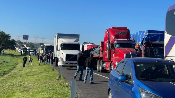 Transportistas bloquean autopista México-Pachuca; exigen freno a asaltos y extorsiones (Video)