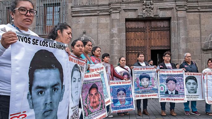 Más dudas que certezas para los padres de los normalistas