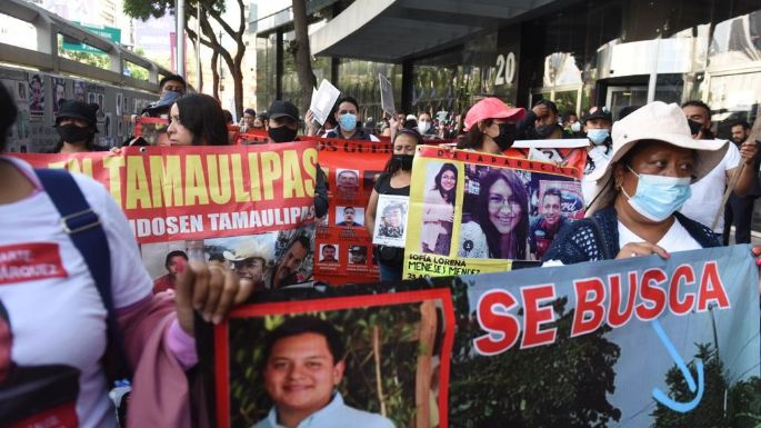Familiares de desaparecidos alertan por 52 mil cuerpos sin identificar resguardados por autoridades