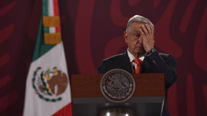 Escandaloso, que INE quiera limitar la libertad de expresión de periodistas en redes: AMLO