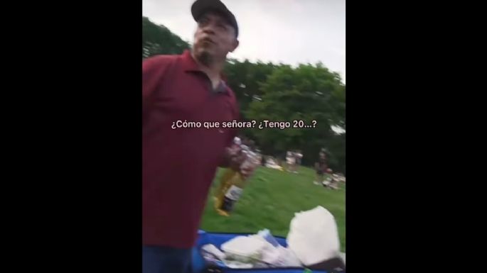 Se viraliza migrante que vende bebidas en Central Park y dice ganar hasta 100 mil pesos en dos días