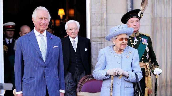 Carlos III en Westminster promete reinar con la misma “dedicación” y “fidelidad” que Isabel II