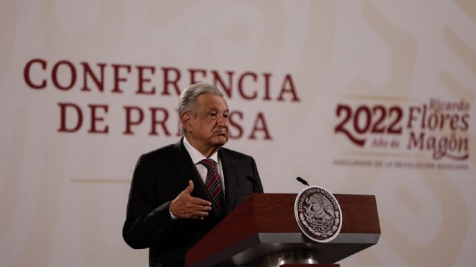 Legisladores que no apoyan iniciativa del PRI sobre militares son "retrógradas, facciosos": AMLO