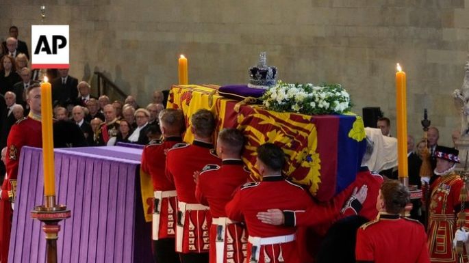 Multitudes esperan el cortejo fúnebre de Isabel II en Londres