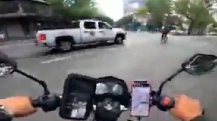 Camioneta de la Fiscalía de la CDMX fue la que atropelló a ciclista en Insurgentes… y luego huyó