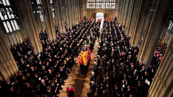 La capilla de Windsor acoge el último homenaje público a Isabel II