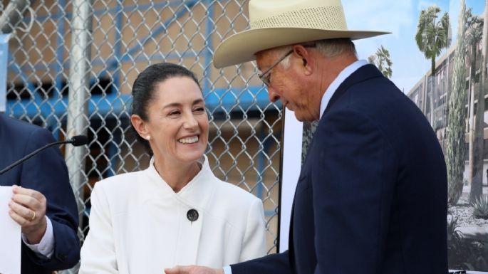 Ken Salazar, embajador de EU, llama “presidenta” a Sheinbaum... y luego rectifica