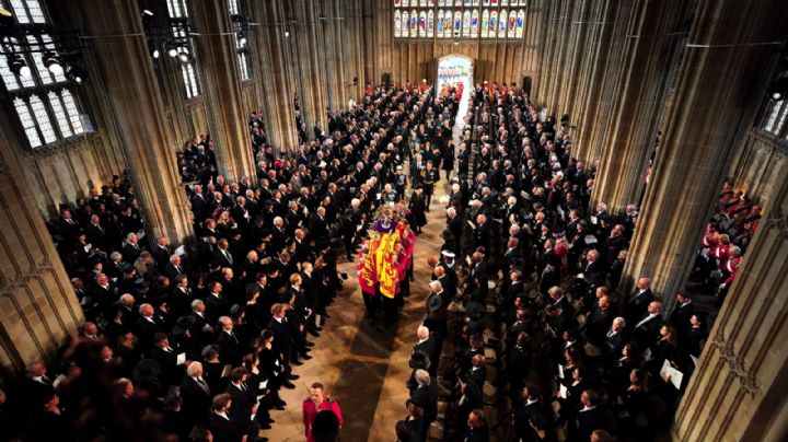 La capilla de Windsor acoge el último homenaje público a Isabel II