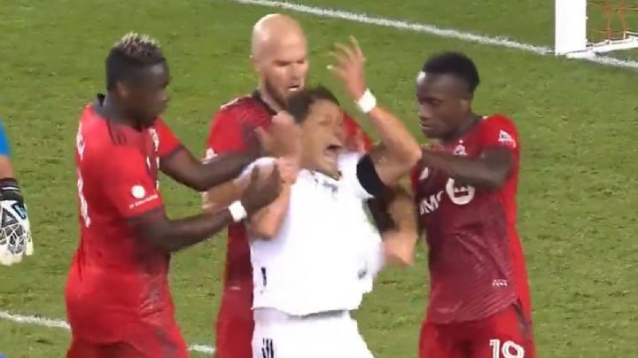 Chicharito y su “drama” contra el Toronto en la MLS (Video)