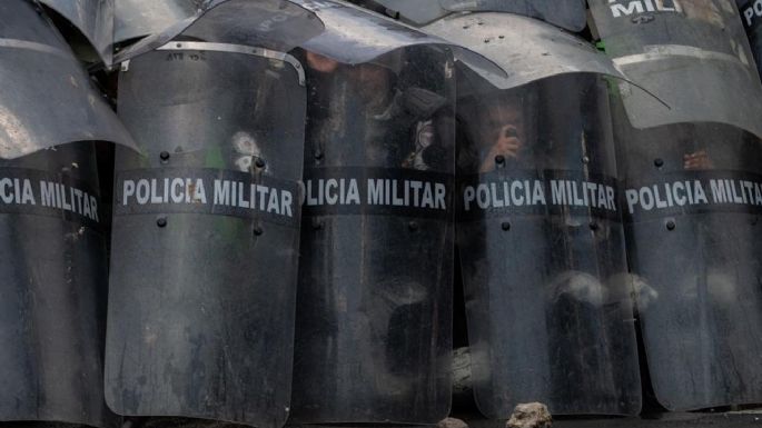 Hay 39 policías lesionados por ataques de encapuchados en el Campo Militar 1