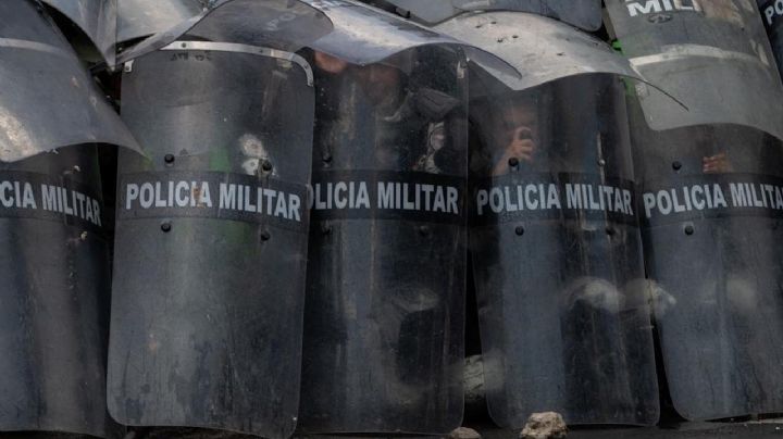 Hay 39 policías lesionados por ataques de encapuchados en el Campo Militar 1