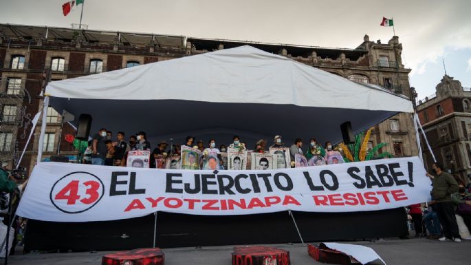 A 8 años de Ayotzinapa, padres se lanzan contra la FGR, el encubrimiento al Ejército y las filtraciones