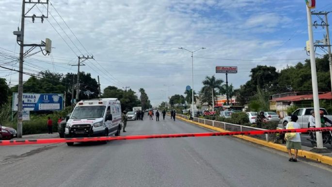 Rescatan el cuerpo de una mujer de una barranca en Temixco, Morelos