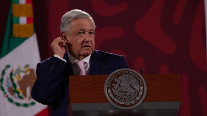 AMLO revela que hasta 30 empresas tienen adeudos con el SAT por 100 mil mdp