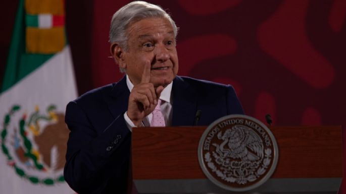 AMLO respalda a Villarreal por cuestionamientos sobre grupo armado