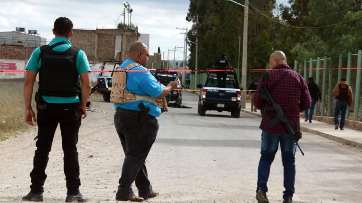Comando asesina a seis policías, entre ellos al director de la corporación municipal, en Calera