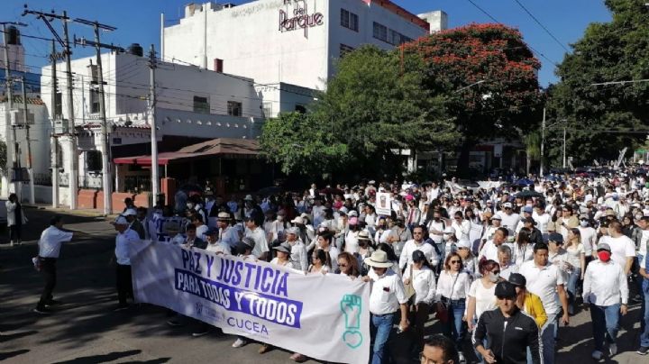 UDG marcha por el regreso de Miguel y todos los desaparecidos de Jalisco