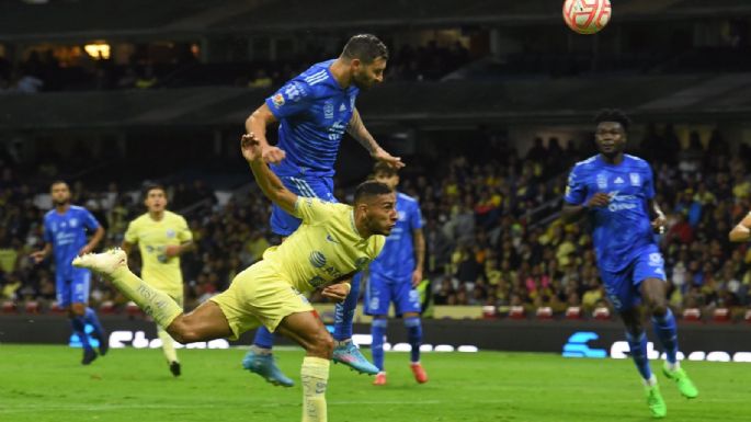 América vence 2-1 a Tigres y es el nuevo líder