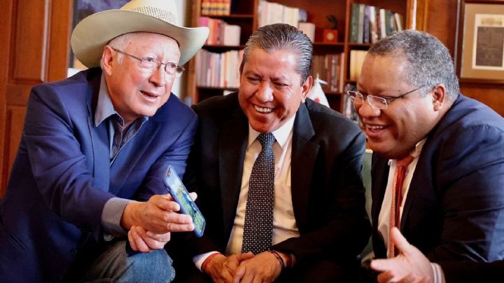 Ken Salazar ofrece apoyo a Zacatecas; Monreal acepta, pero sin cambiar la estrategia