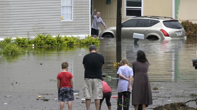 El huracán Ian se dirige a las Carolinas tras azotar Florida