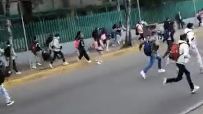 Suspenden clases en CCH Azcapotzalco y Bachilleres 1 por ataques de porros (Videos)