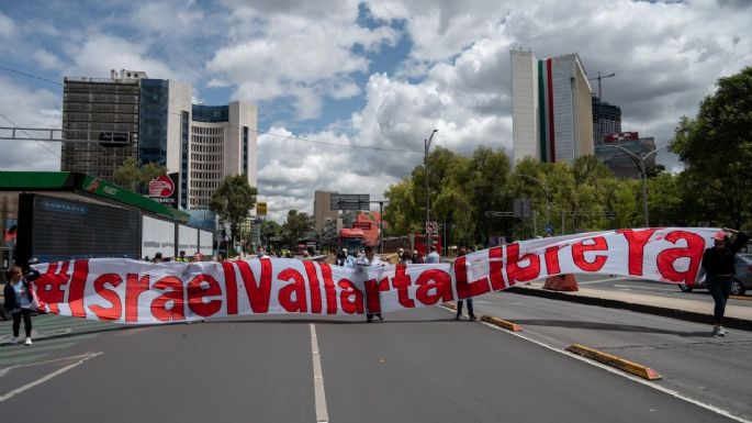 Marchan a la FGR para exigir la liberación de Israel Vallarta