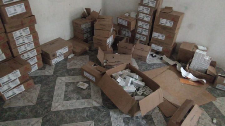 FGR asegura casi 3 mil cajas de medicamento en una casa en Tonalá
