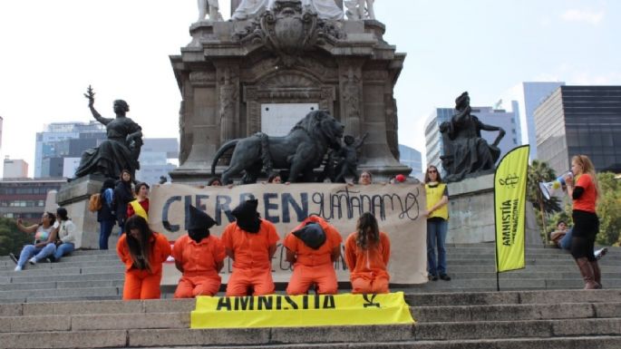 Con protesta en el Ángel de la Independencia, exigen a Biden cerrar Guantánamo