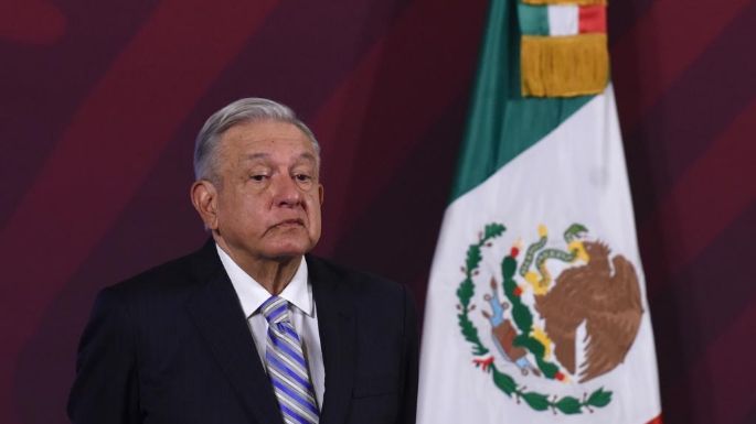 AMLO arremete contra rector de la UNAM por plagio de tesis de Yasmín Esquivel: "se lavó las manos"