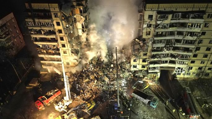 Edificio en Ucrania sufre el peor ataque civil en meses