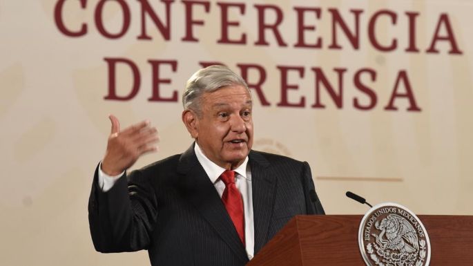 Decreto para sacar el transporte de carga del AICM es para "evitar la saturación": AMLO