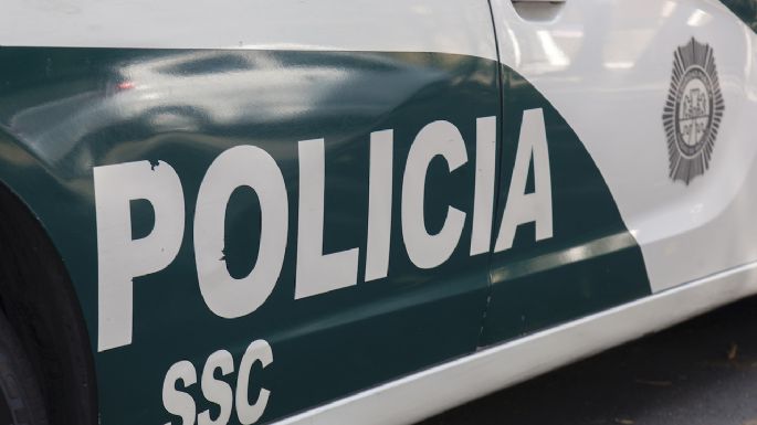 Policías de la CDMX impiden intento de suicidio desde torre eléctrica en Nueva Atzacoalco