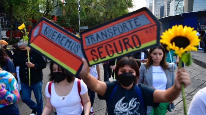 Marchan contra la militarización del Metro y por las víctimas del choque en la Línea 3