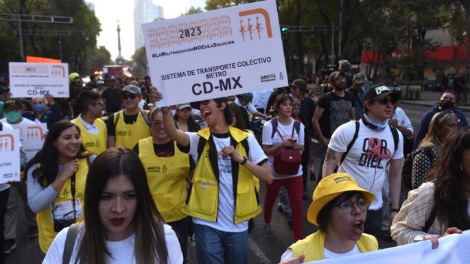 Marchan contra la militarización del Metro y por las víctimas del choque en la Línea 3