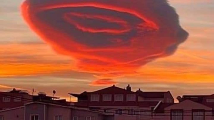 Una extraña nube sorprende a habitantes de Turquía; la confunden con un OVNI