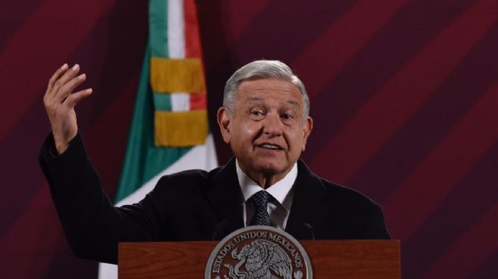 Mensaje del rector de la UNAM por tesis de Yasmín Esquivel fue "puro choro mareador": AMLO