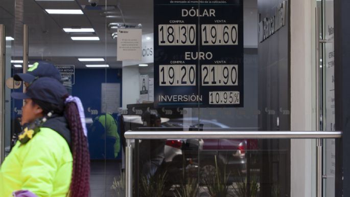 El peso acumula su tercera jornada consecutiva con ganancias frente al dólar