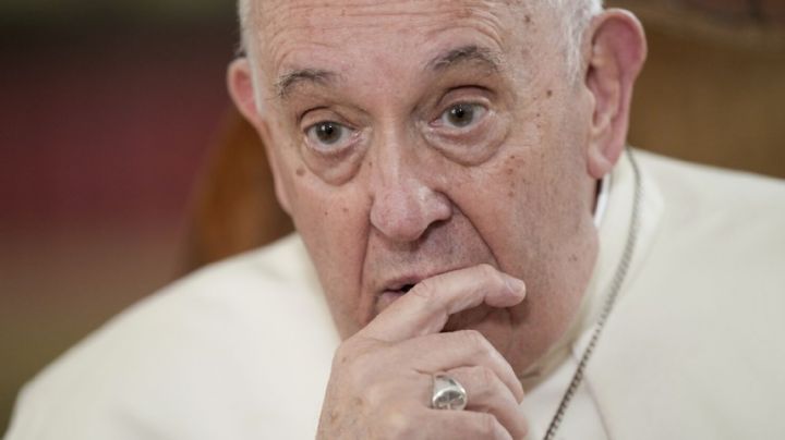 Ser homosexual es un pecado, no un delito: Papa Francisco