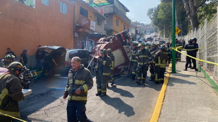 Volcadura de camión de bomberos deja cuatro lesionados en Magdalena Contreras