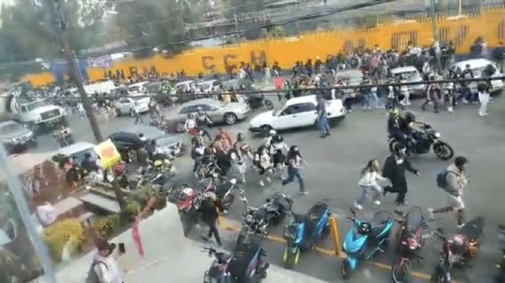 Lanzan petardos contra el CCH Naucalpan; suspenden clases (Video)