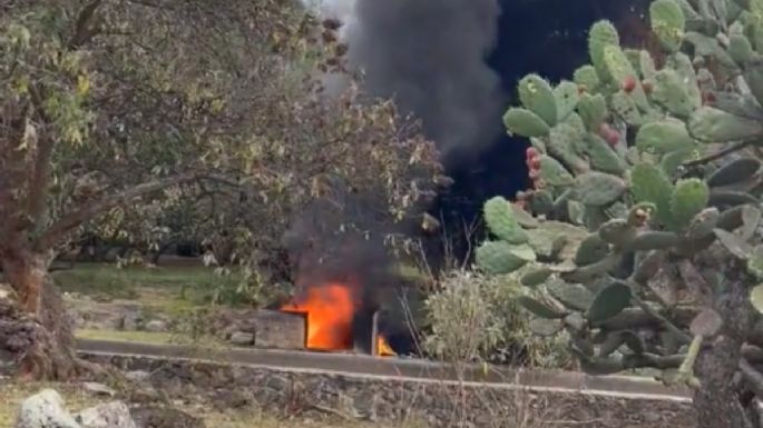 Pobladores de Mexicaltongo protestan por incendio en un pozo de agua