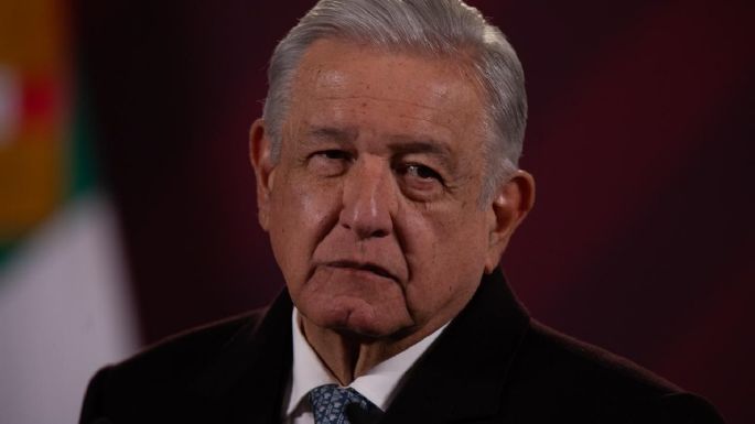 Loret de Mola tiene un departamento “que no lo tiene ni Slim”: AMLO