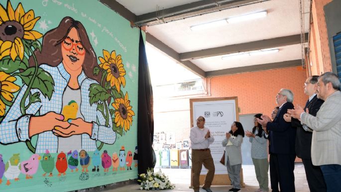 Develan en la UNAM mural en honor a Yaretzi Adriana, fallecida en el choque del Metro